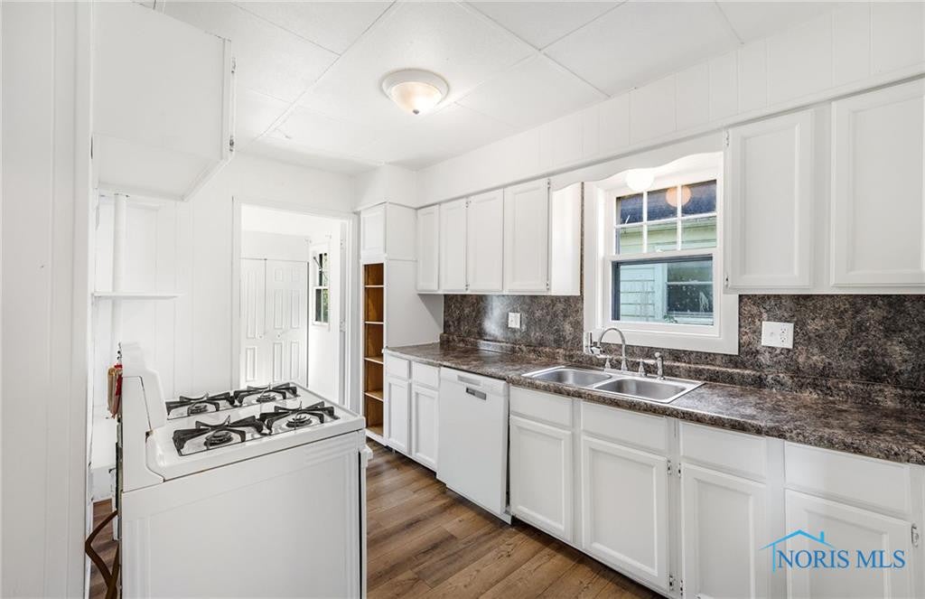 2453 Greenbriar Road Toledo, OH 43607 - Photo 12 of 37 Gallery Image 12