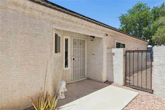 $414,900 | 371 Legacy Drive, Henderson, NV 89014