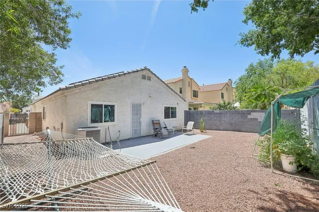 $414,900 | 371 Legacy Drive, Henderson, NV 89014