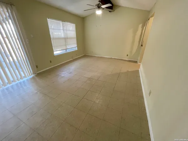 $950 | 7107 Swinford, San Antonio, TX 78239