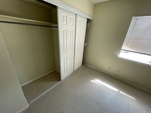 $950 | 7107 Swinford, San Antonio, TX 78239