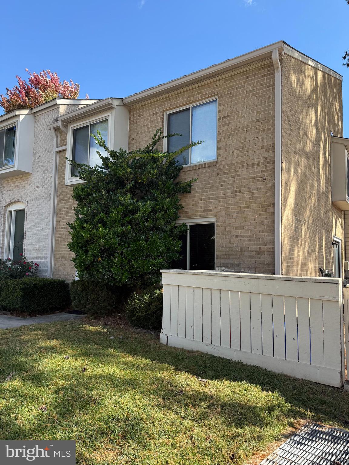 10289 Ridgeline Drive Gaithersburg, MD 20886 - Photo 1 of 9