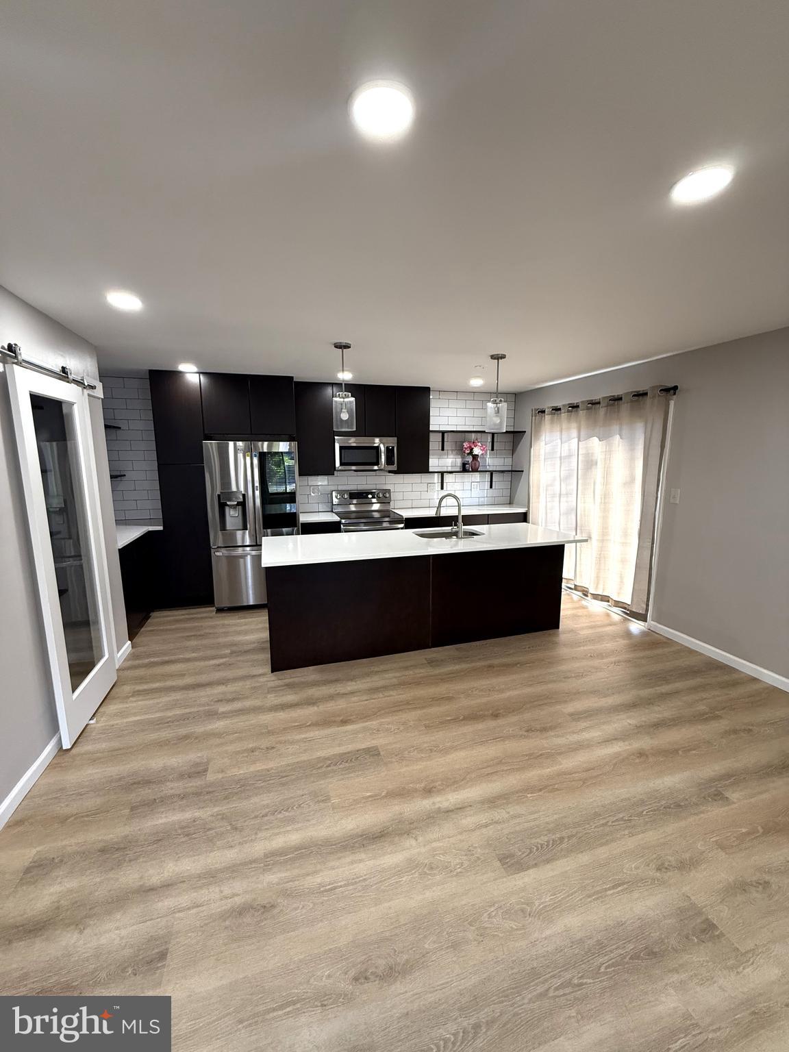 10289 Ridgeline Drive Gaithersburg, MD 20886 - Photo 4 of 9