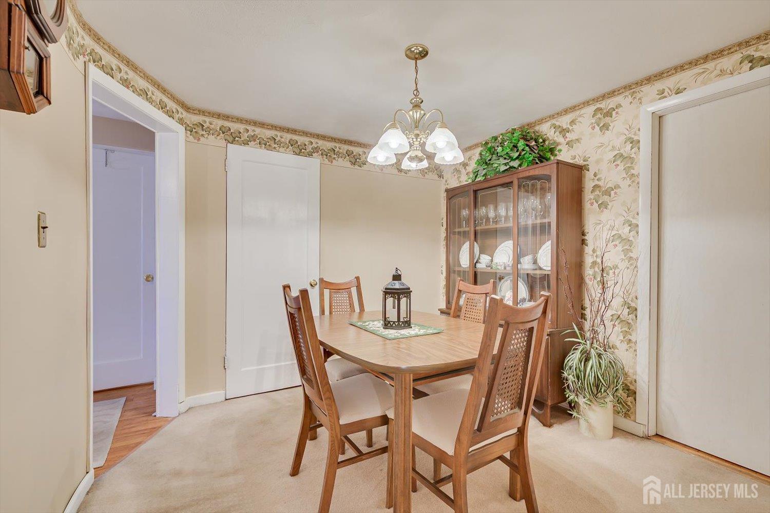 105 East Cliff Road Colonia, NJ 07067 - Photo 8 of 21