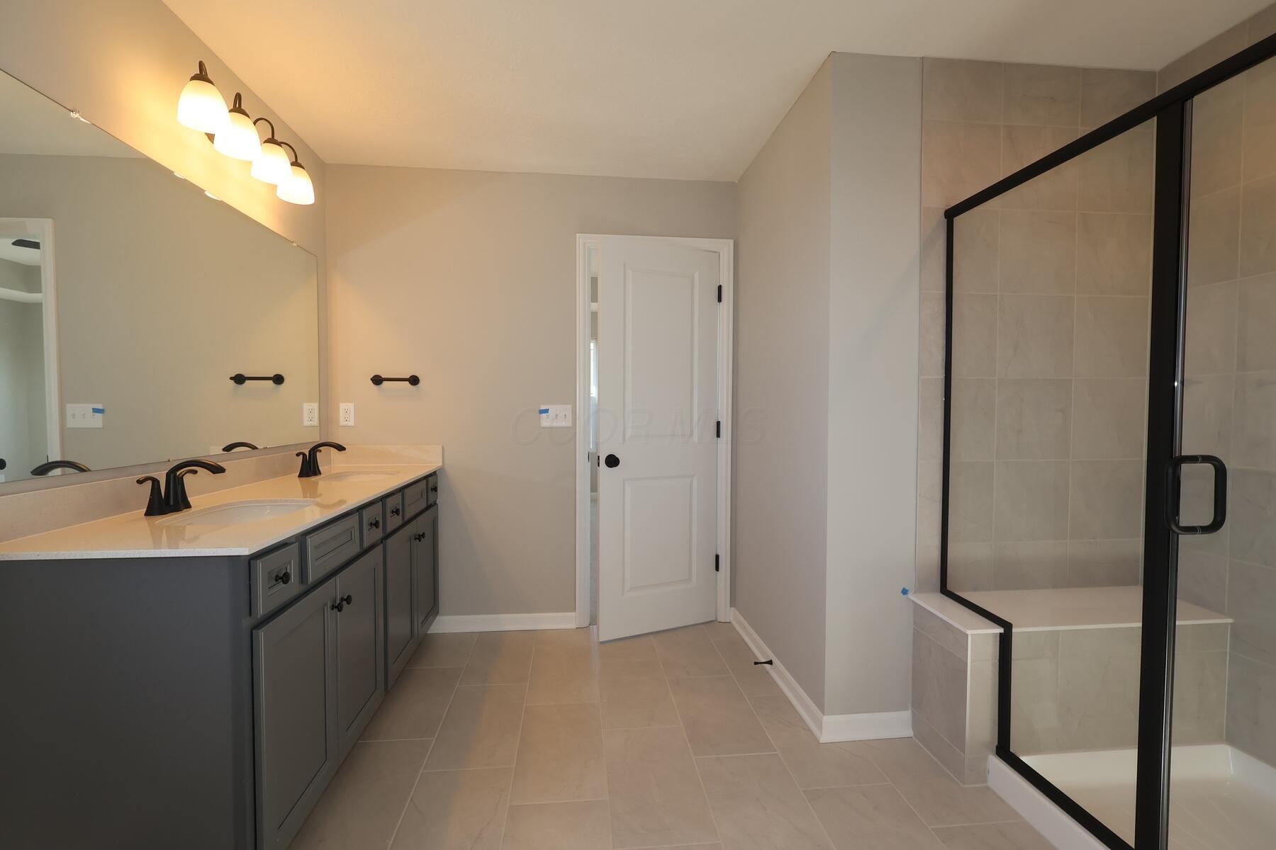 310 Reign Way Pataskala, OH 43062 - Photo 20 of 23 Owner's Bathroom