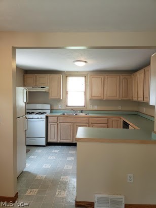 2508 Hubbard Road Madison, OH 44057 - Photo 9 of 30