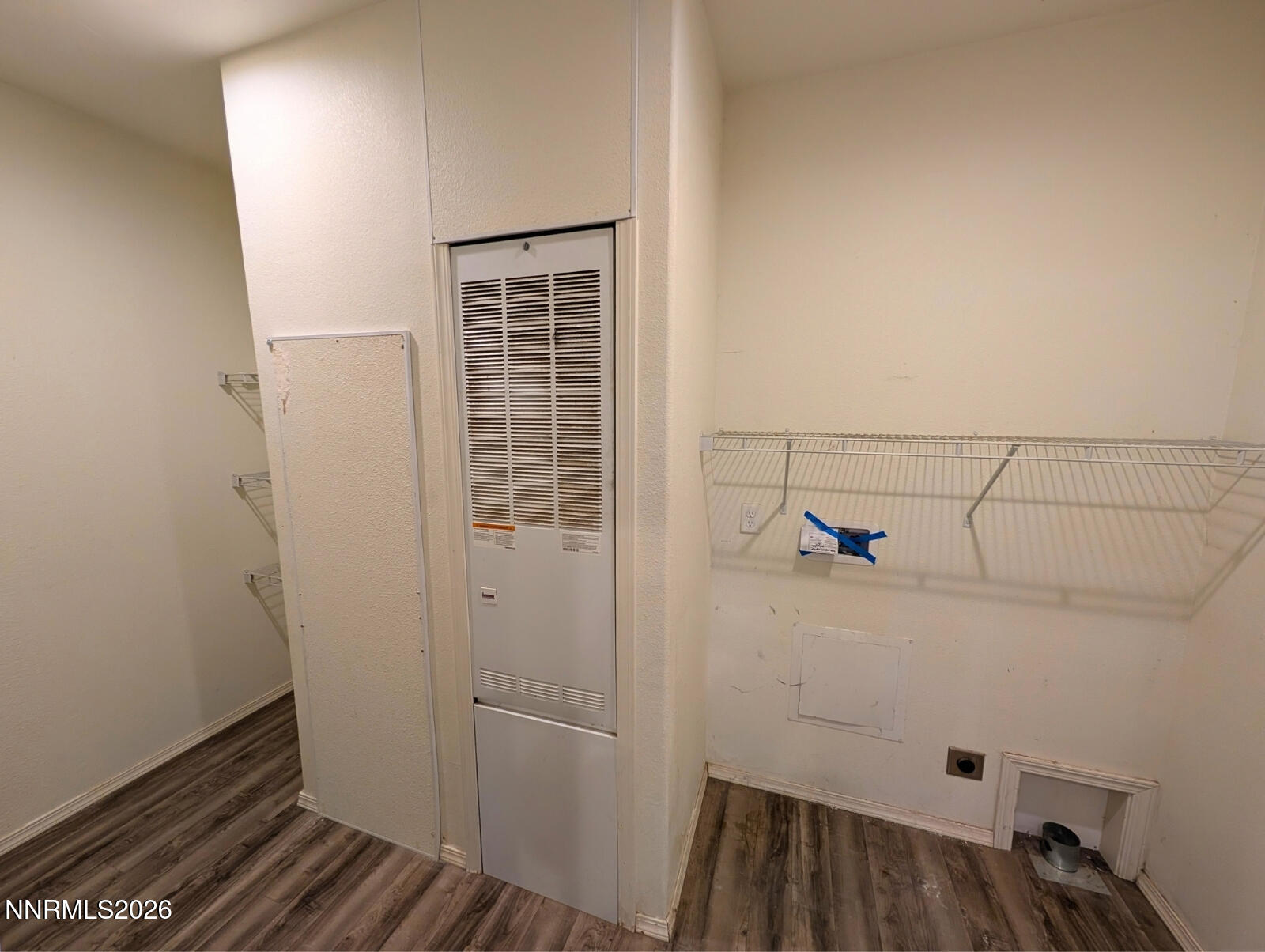 17565 Egret Lane Reno, NV 89508 - Photo 23 of 28 Laundry