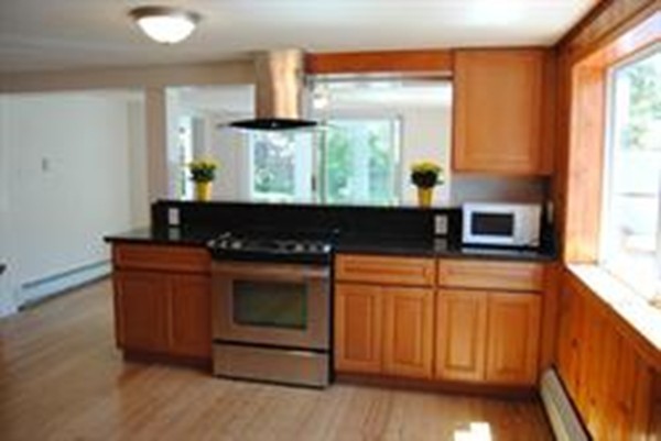 43 Filomena Street Weymouth, MA 02189 - Photo 2 of 16