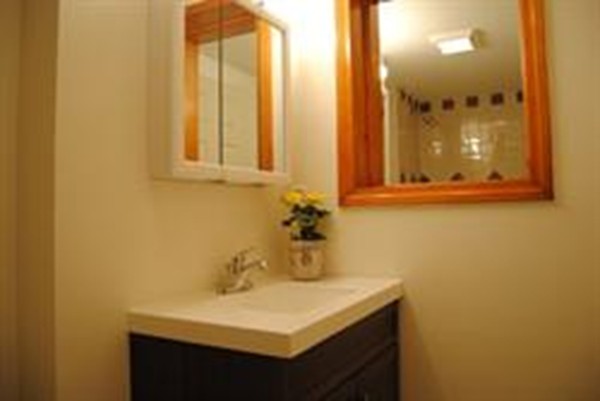 43 Filomena Street Weymouth, MA 02189 - Photo 9 of 16