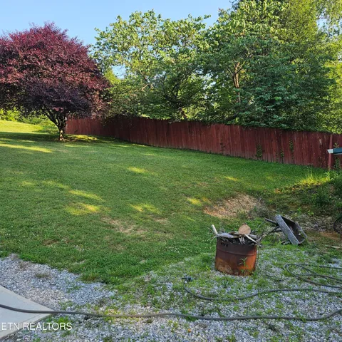 $160,000 | 1911 Branam Hill Road, Jellico, TN 37762