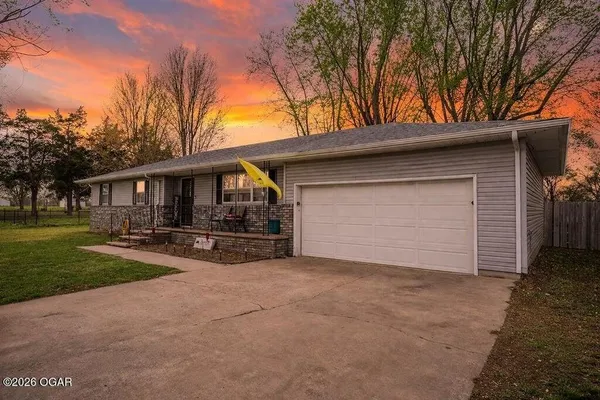$149,999 | 804 North 8th Street, Chetopa, KS 67336