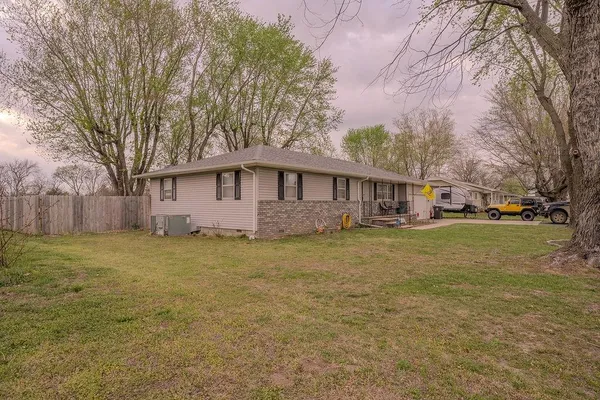 $149,999 | 804 North 8th Street, Chetopa, KS 67336