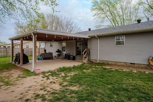 $149,999 | 804 North 8th Street, Chetopa, KS 67336