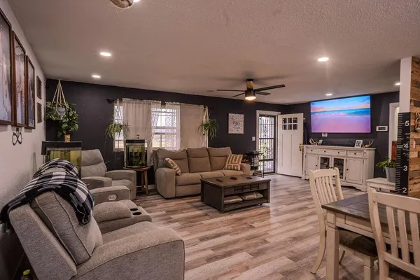 $149,999 | 804 North 8th Street, Chetopa, KS 67336