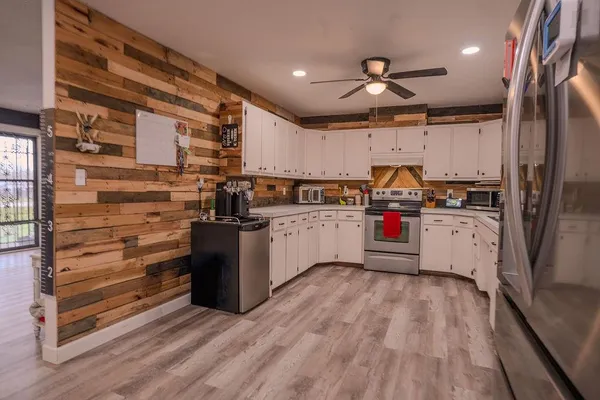 $149,999 | 804 North 8th Street, Chetopa, KS 67336