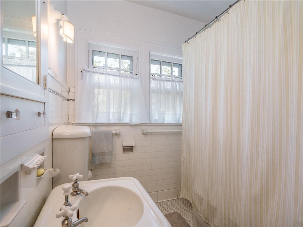 701 Sumner Avenue Syracuse, NY 13210 - Photo 30 of 44