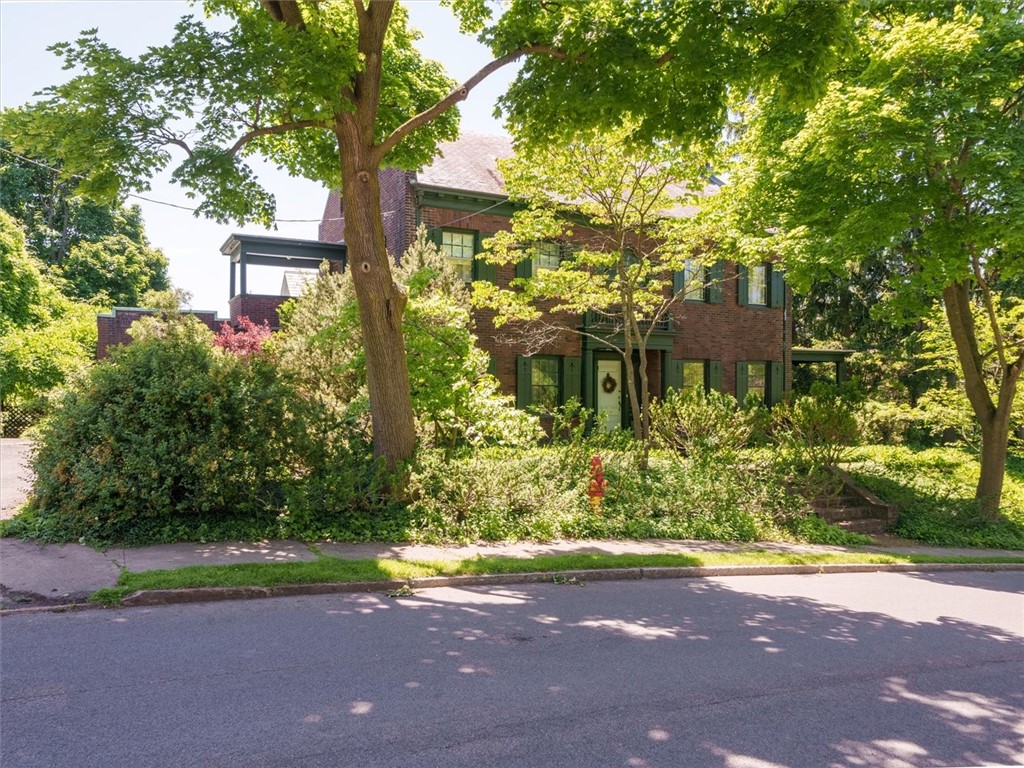 701 Sumner Avenue Syracuse, NY 13210 - Photo 6 of 44