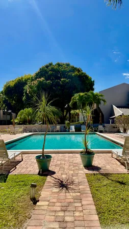 $2,395 | 159 Northwest 70th Street, Unit 518, Boca Raton, FL 33487