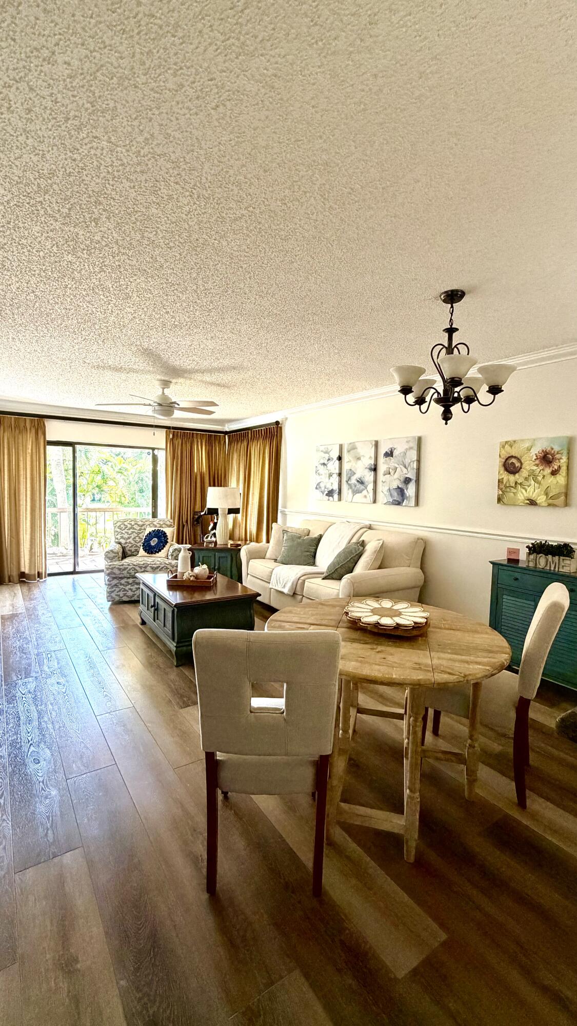 159 Northwest 70th Street, Unit 518 Boca Raton, FL 33487 - Photo 3 of 15 Liv Rm/Din Rm