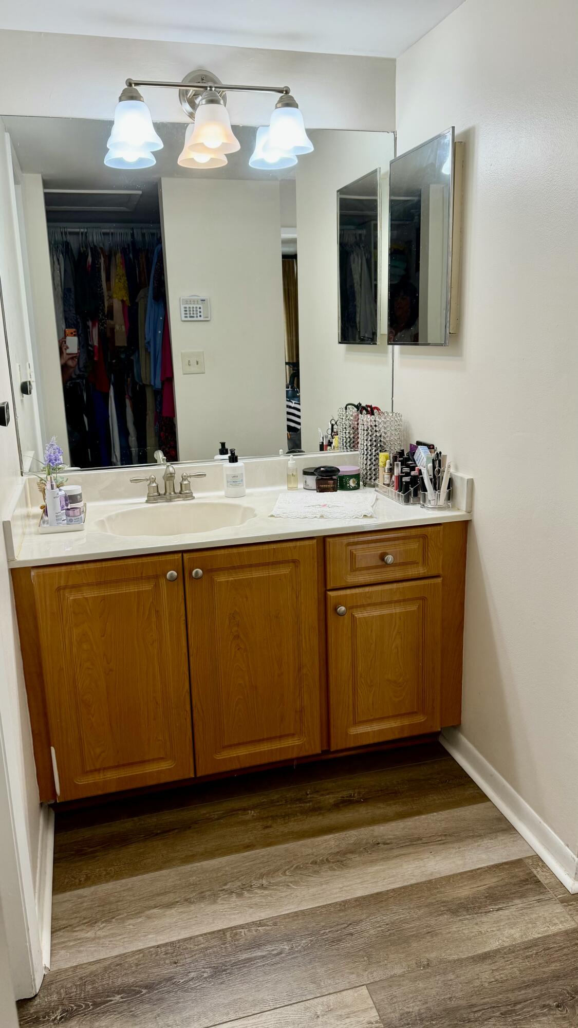 159 Northwest 70th Street, Unit 518 Boca Raton, FL 33487 - Photo 8 of 15 Master Vanity/Sink