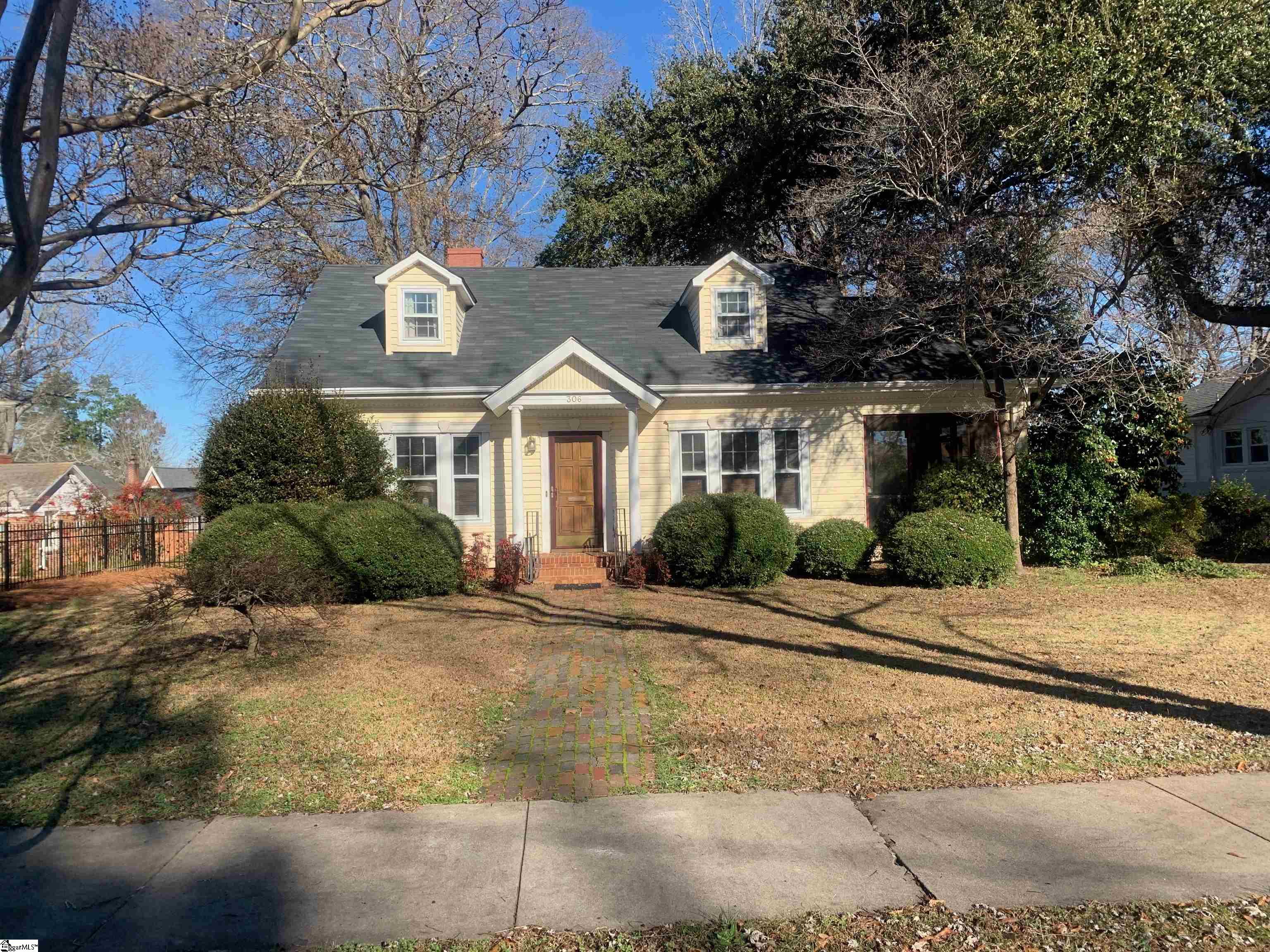 306 West Walnut Street Clinton, SC 29325 - Photo 1 of 30 Gallery Image 1