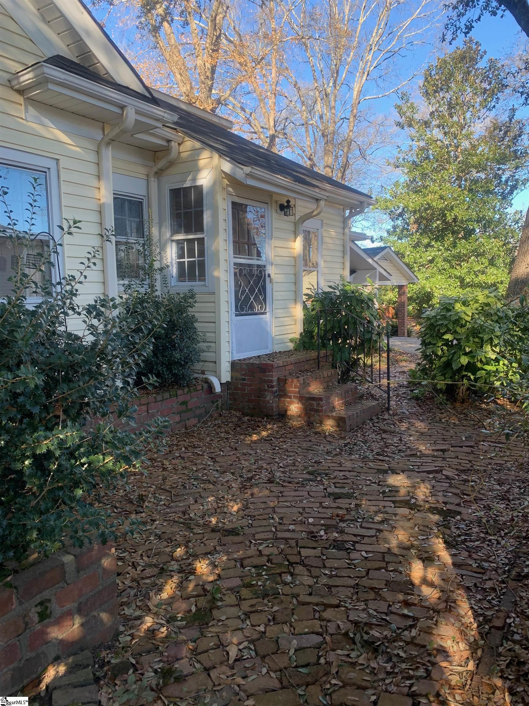 306 West Walnut Street Clinton, SC 29325 - Photo 4 of 30 Gallery Image 4