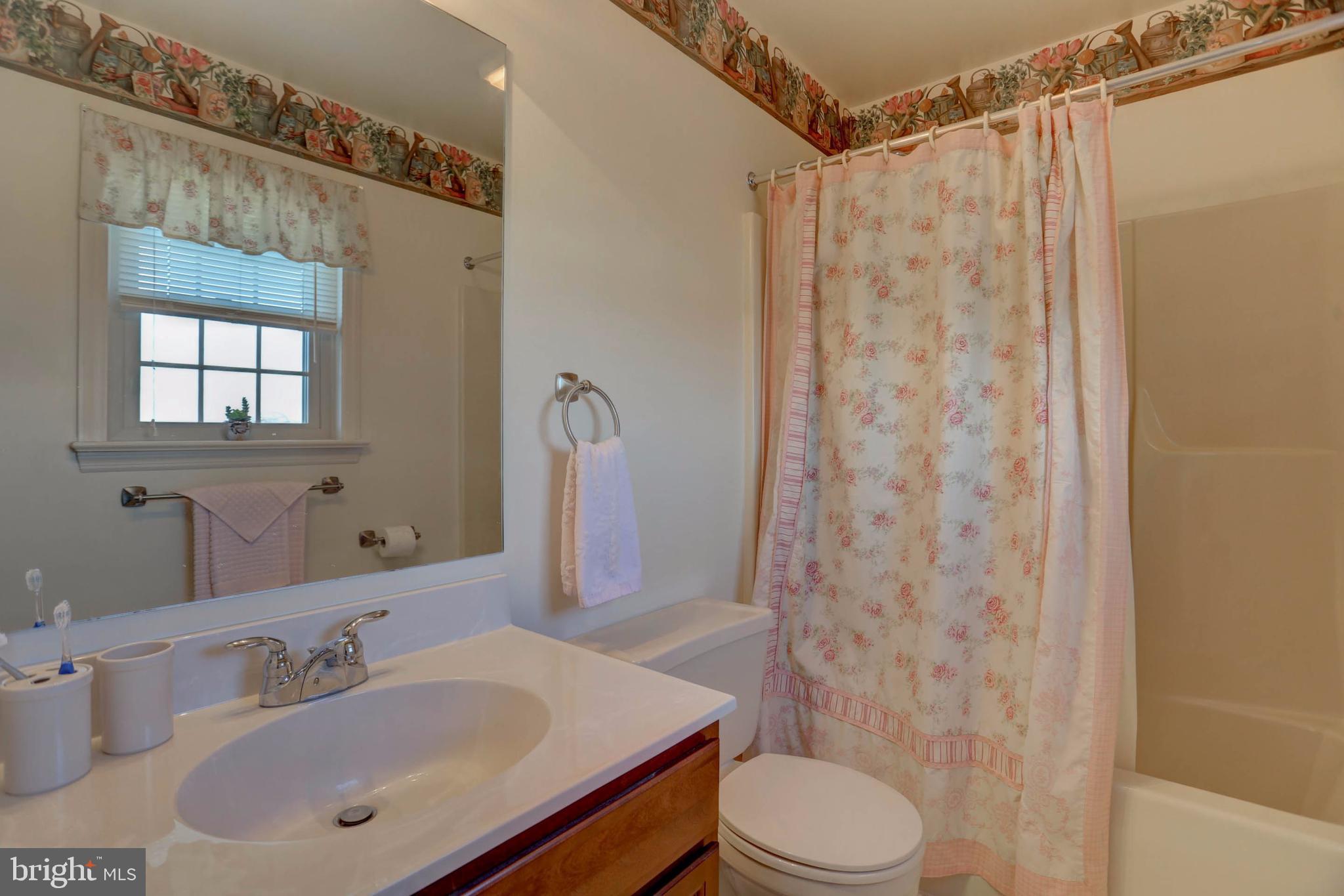 710 Orchard Road Manheim, PA 17545 - Photo 11 of 64