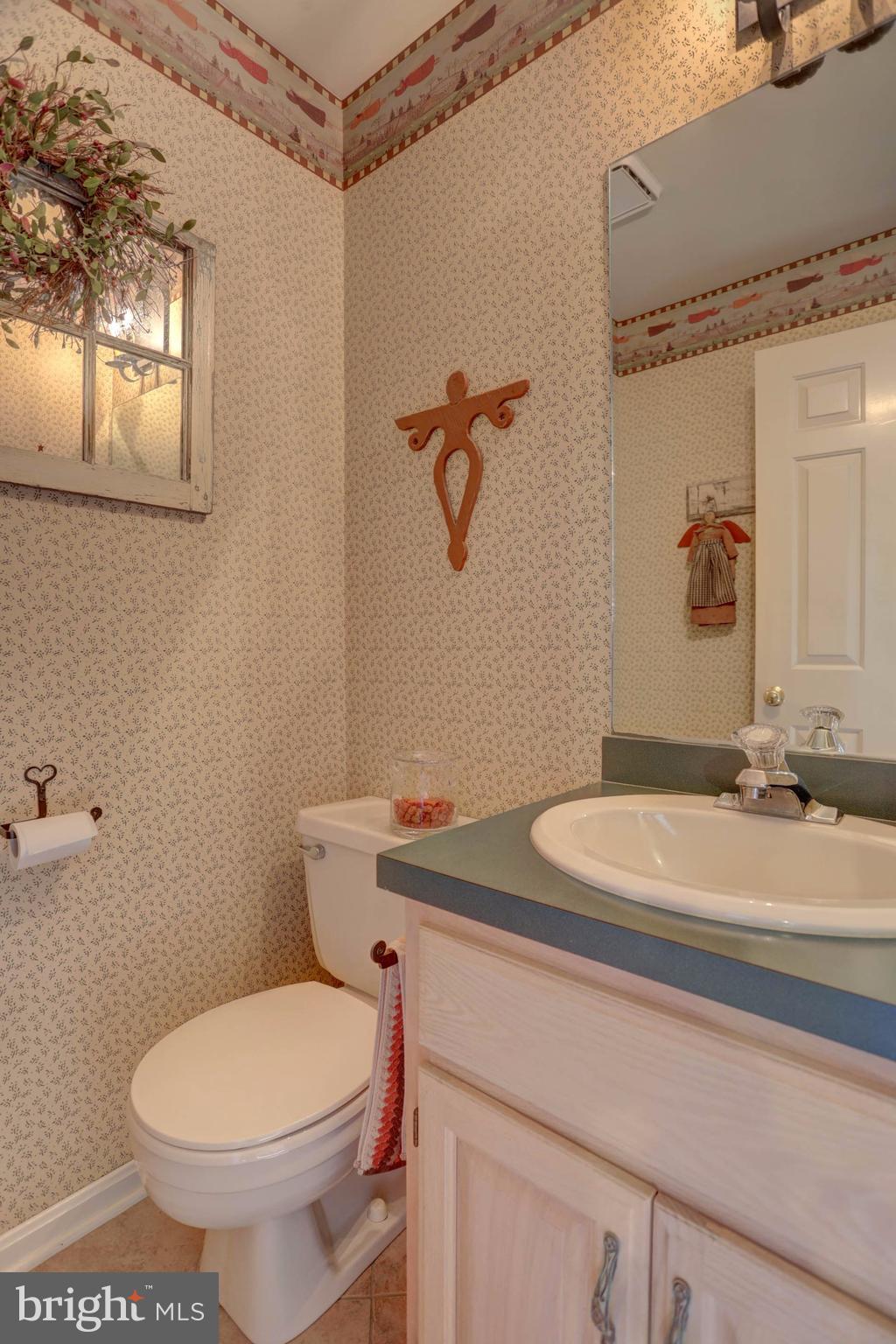 710 Orchard Road Manheim, PA 17545 - Photo 6 of 64