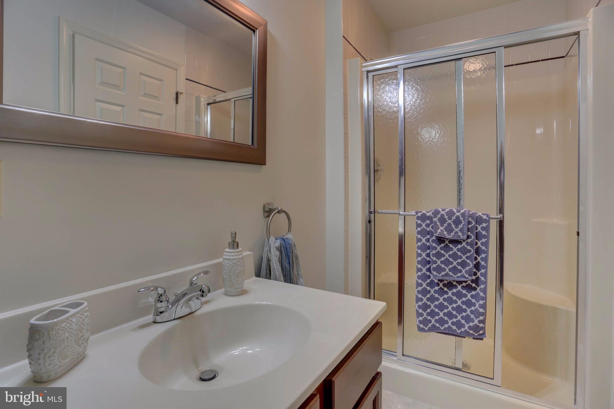710 Orchard Road Manheim, PA 17545 - Photo 8 of 64