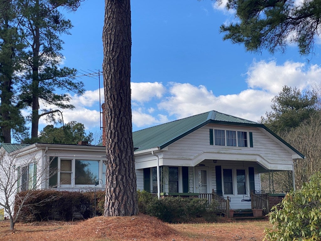 2326 Brunswick Road Blackstone, VA 23824 - Photo 3 of 41 Gallery Image 3