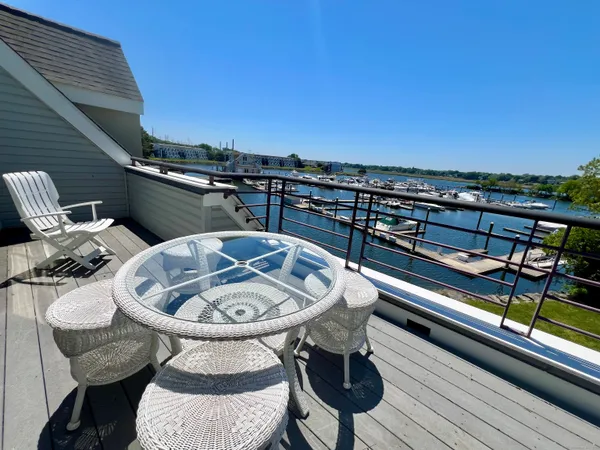 $3,200 | 131 Popes Island Road, Unit 131, Milford, CT 06461