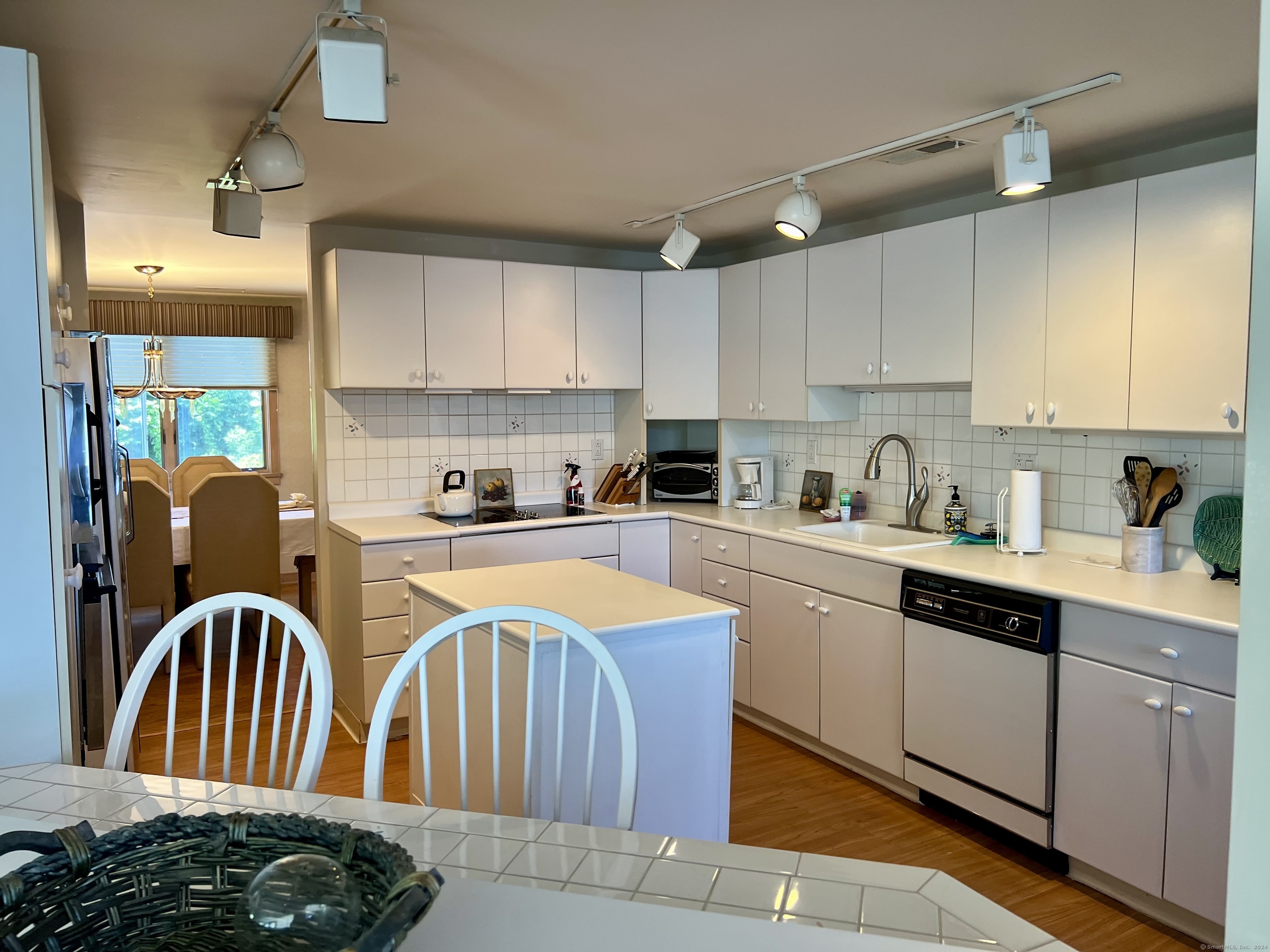 131 Popes Island Road, Unit 131 Milford, CT 06461 - Photo 12 of 34