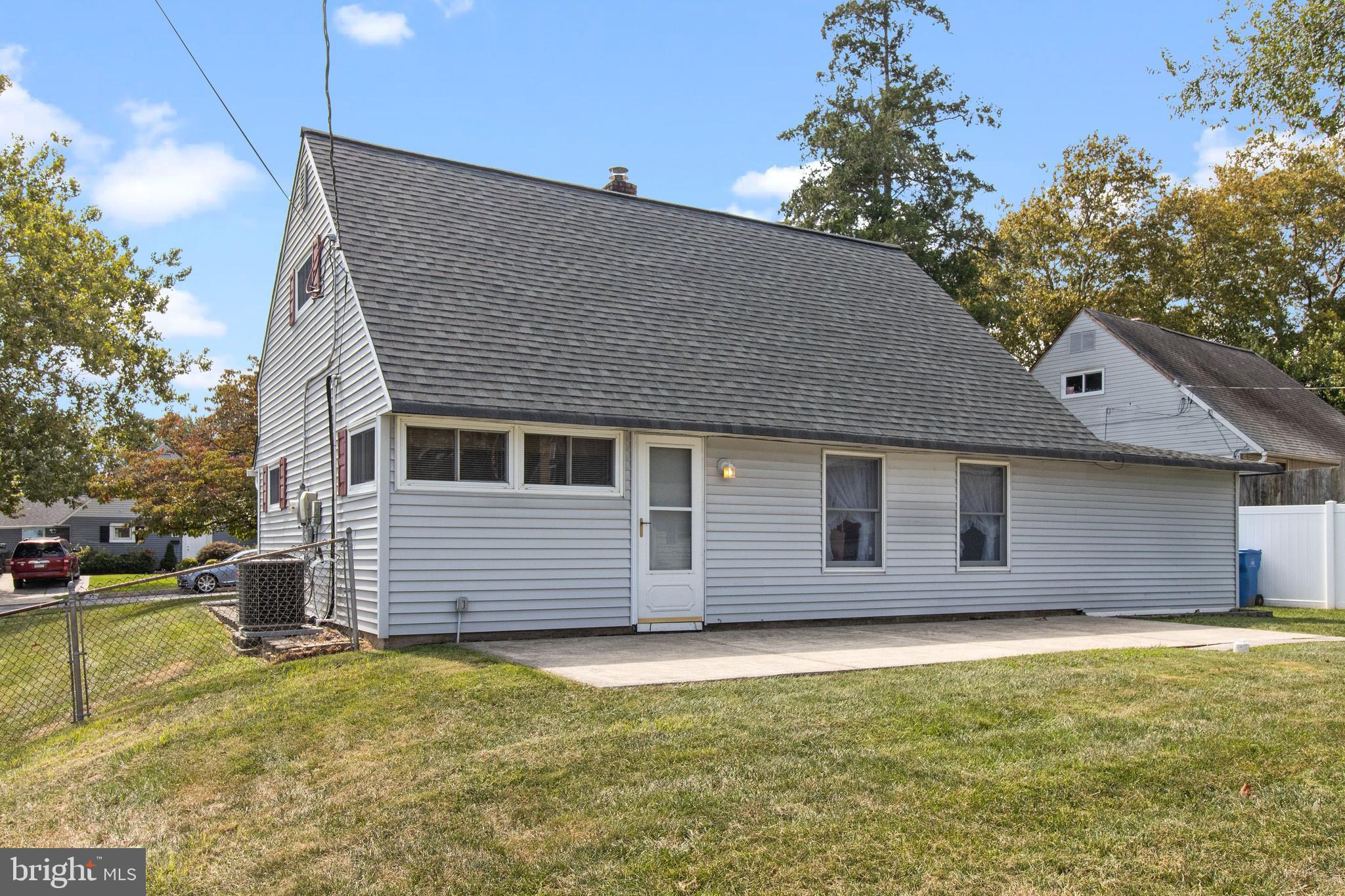 74 Ridge Lane Levittown, PA 19055 - Photo 22 of 25 Back Exterior
