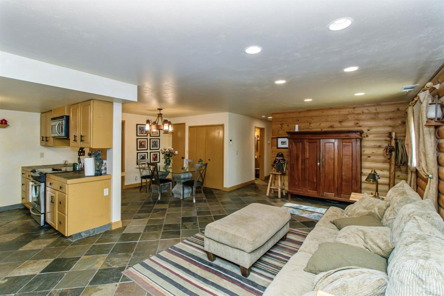 15676 Millerton Road Prather, CA 93651 - Photo 11 of 39 Gallery Image 11