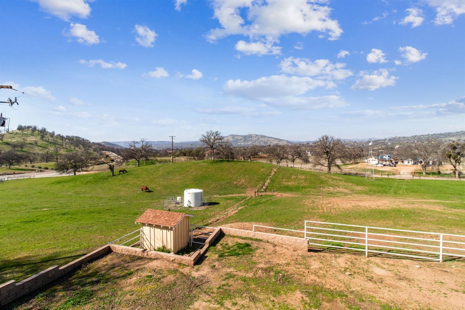 15676 Millerton Road Prather, CA 93651 - Photo 3 of 39 Gallery Image 3