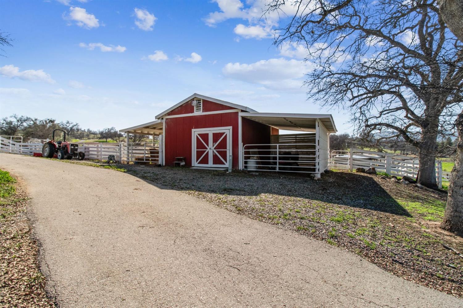 15676 Millerton Road Prather, CA 93651 - Photo 7 of 39 Gallery Image 7