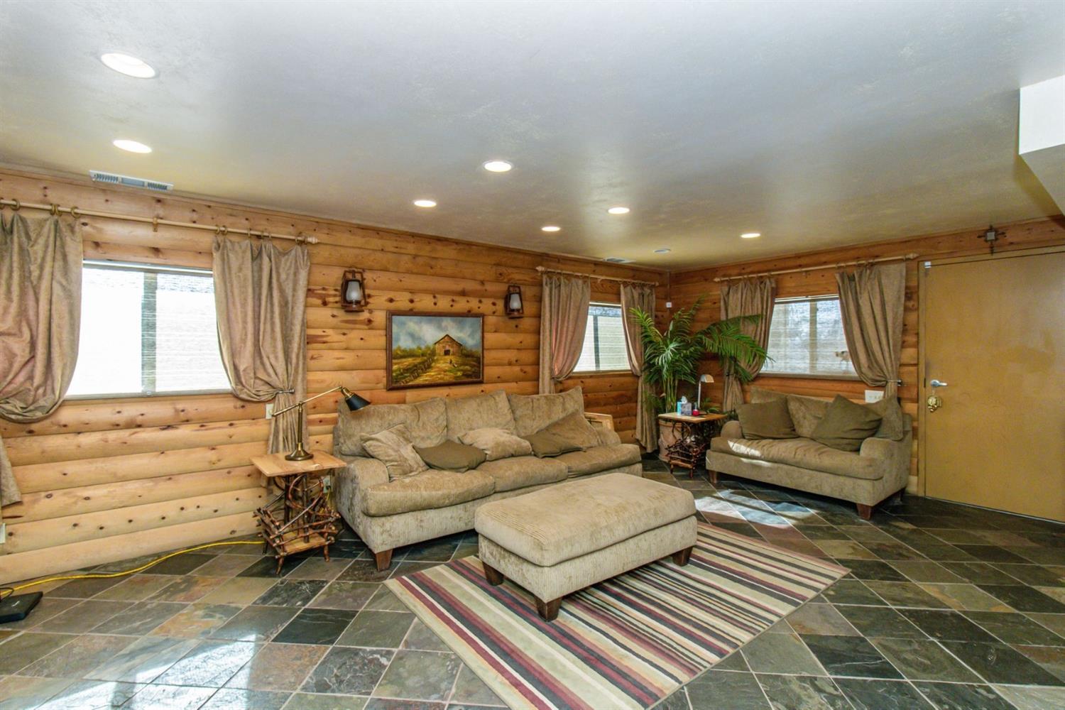 15676 Millerton Road Prather, CA 93651 - Photo 10 of 39 Gallery Image 10