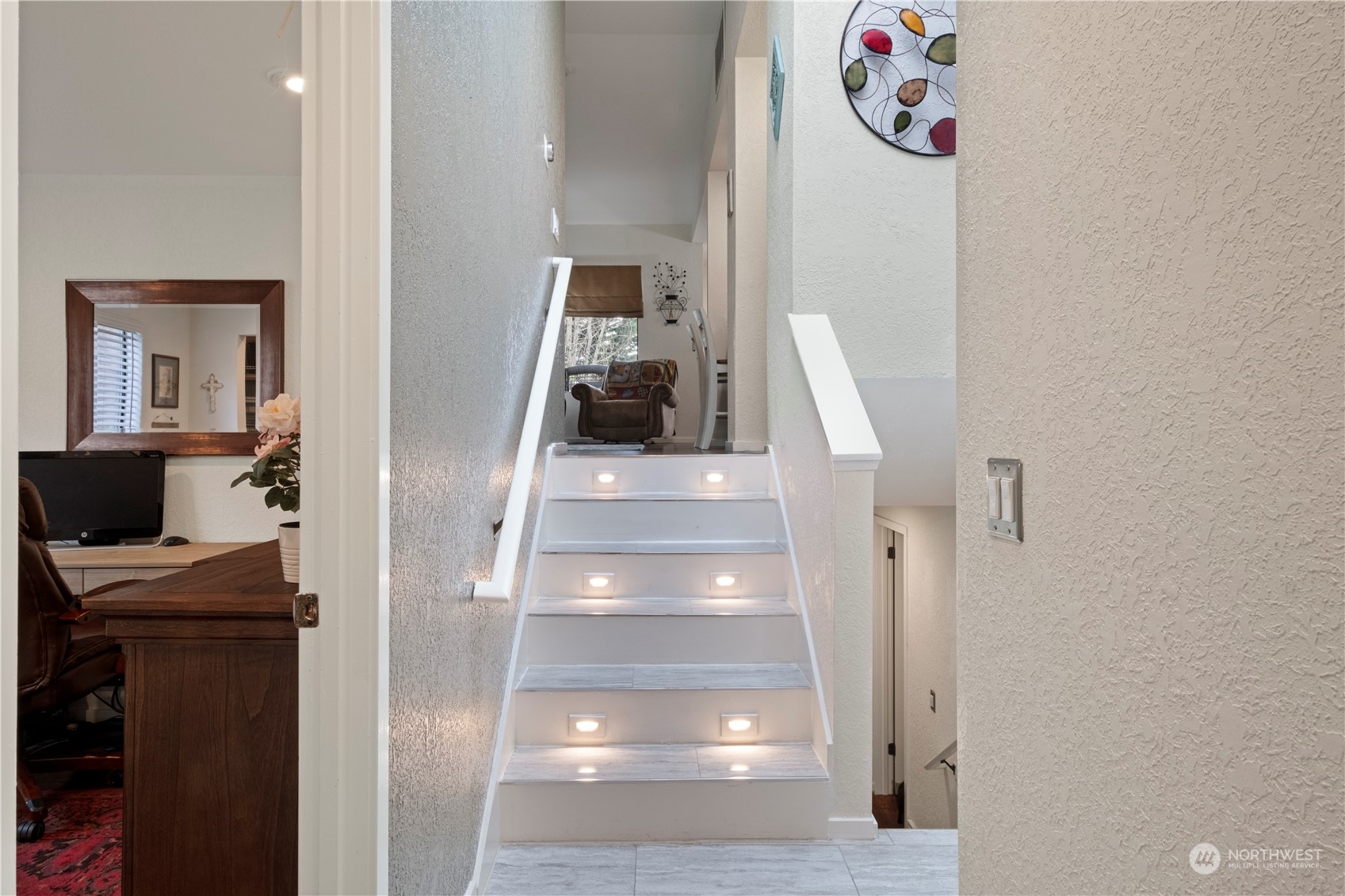 1529 Eagle Ridge Drive South, Unit 1 Renton, WA 98055 - Photo 3 of 26 a view of entryway and hall