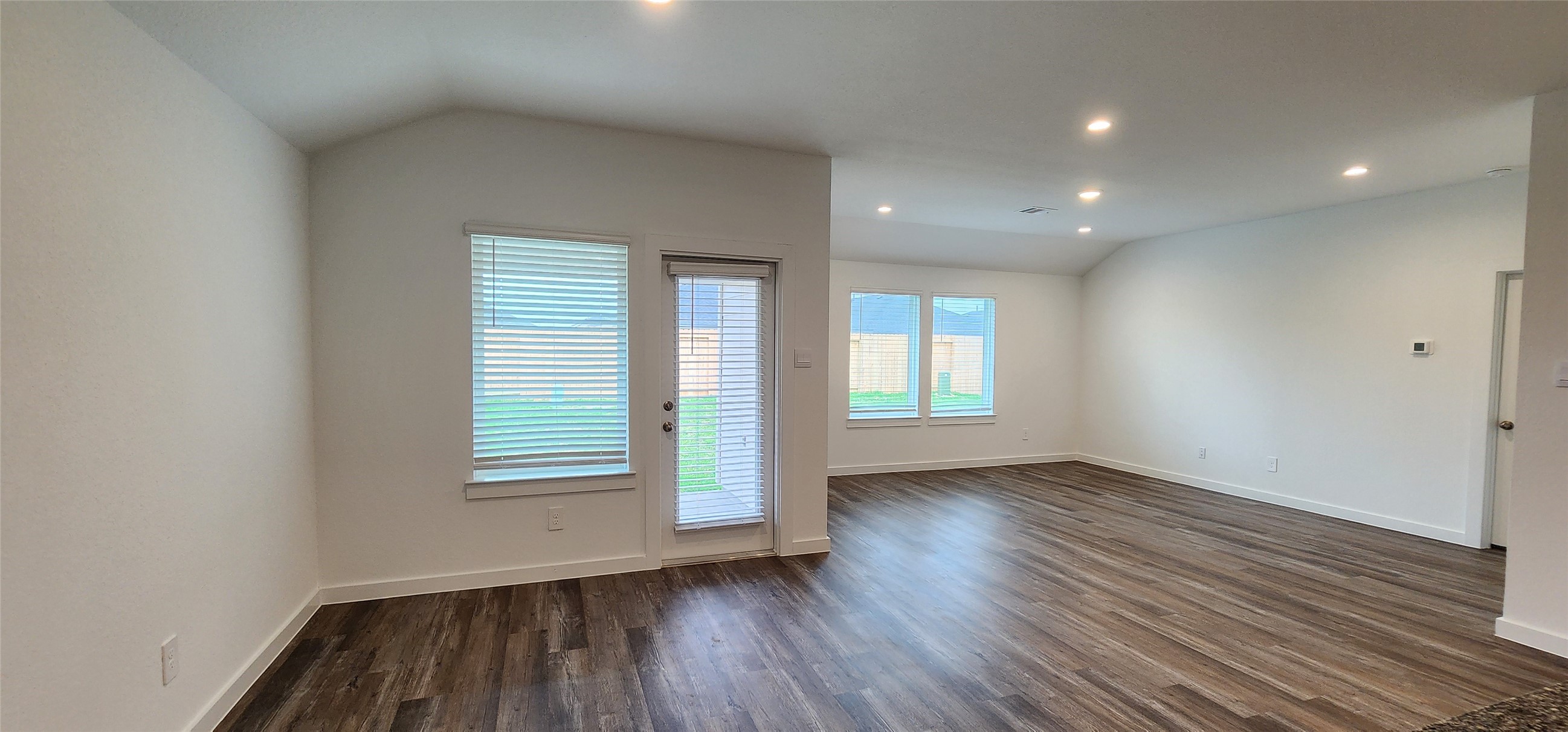 1107 Toledo Bend Pass Rosharon, TX 77583 - Photo 7 of 30 Breakfast area