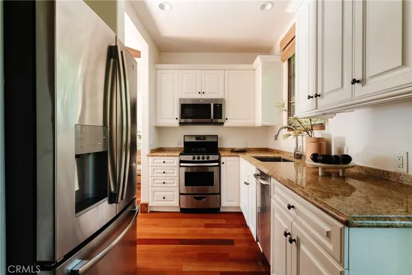 $13,600,000 | 1807 Valley Park Avenue, Hermosa Beach, CA 90254