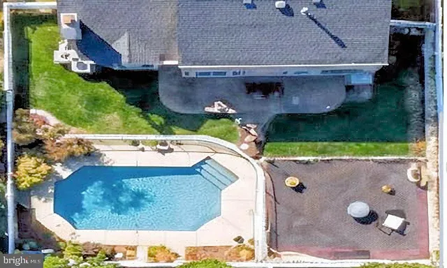 $925,000 | 7 Rembrandt Way, East Windsor, NJ 08520