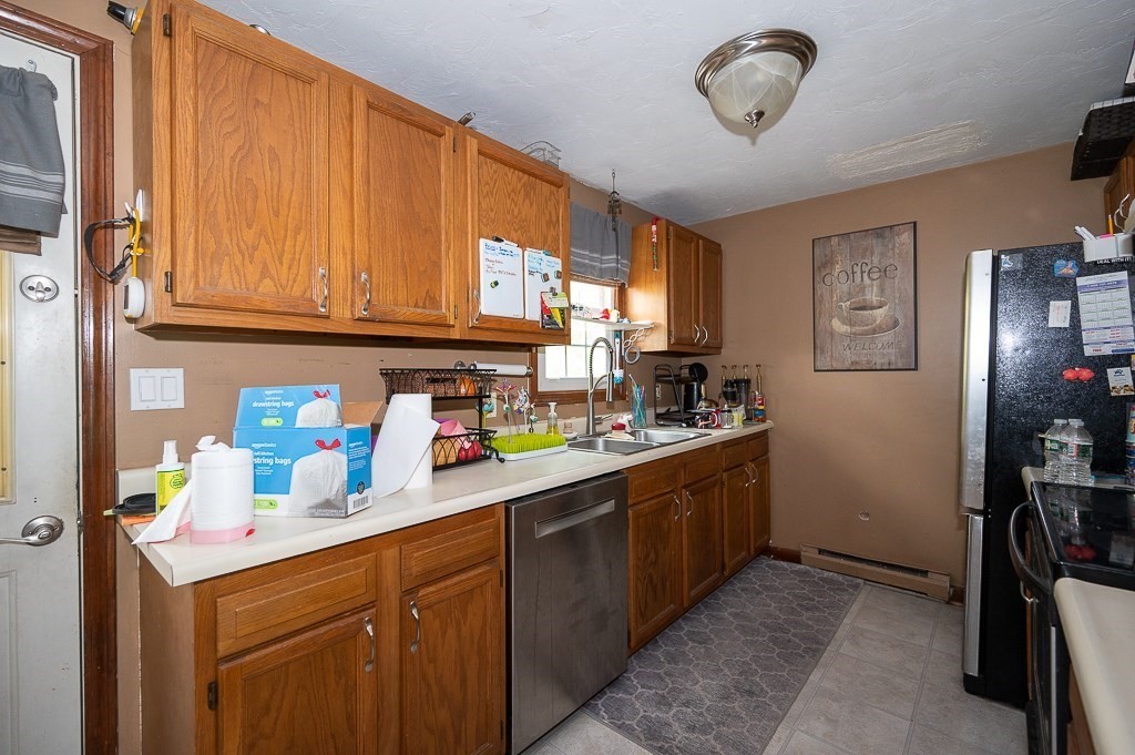 11 Plantation Road, Unit 11 Oxford, MA 01540 - Photo 7 of 29