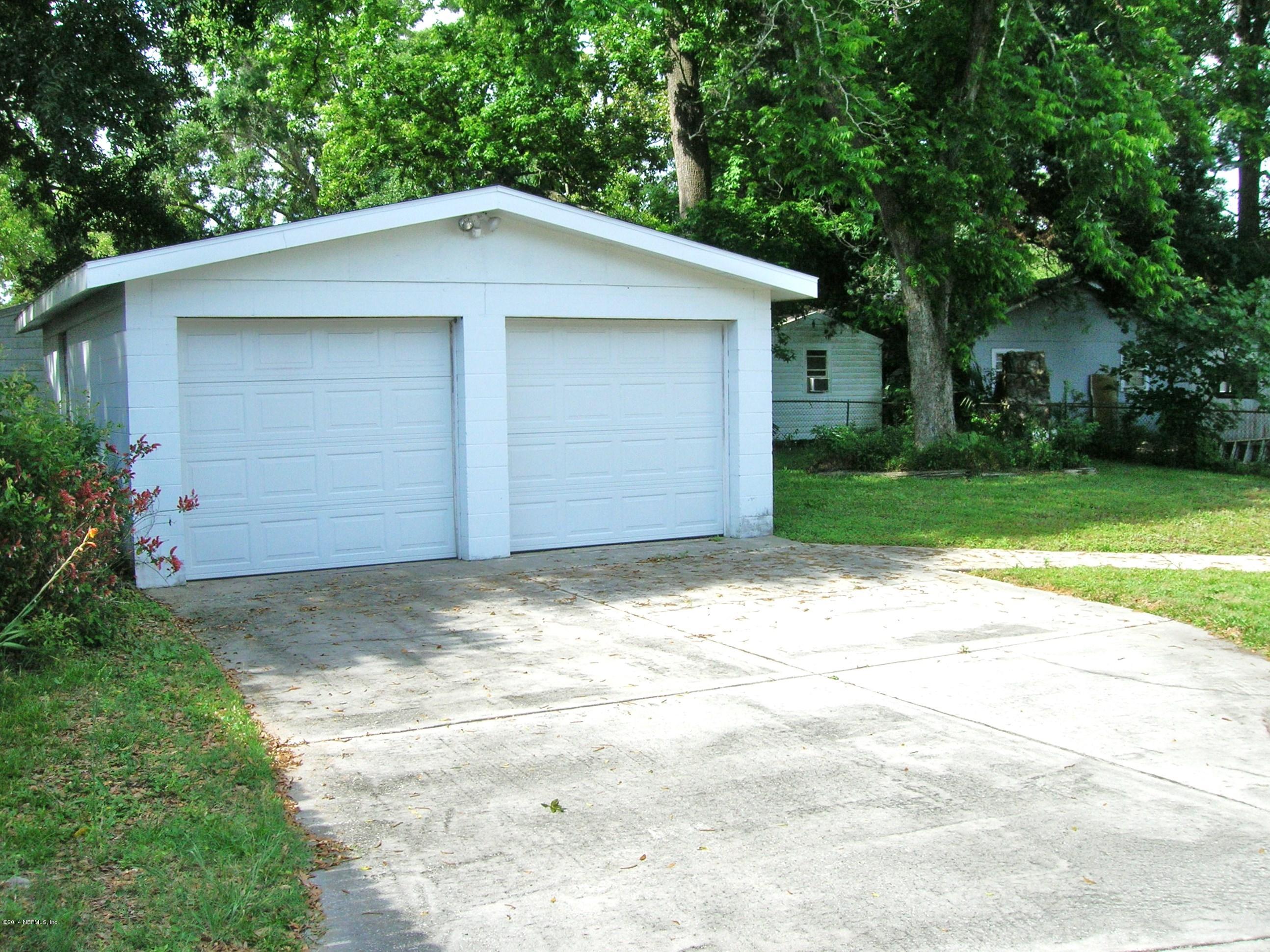4648 Manchester Road Jacksonville, FL 32210 - Photo 15 of 16 a house with a outdoor space