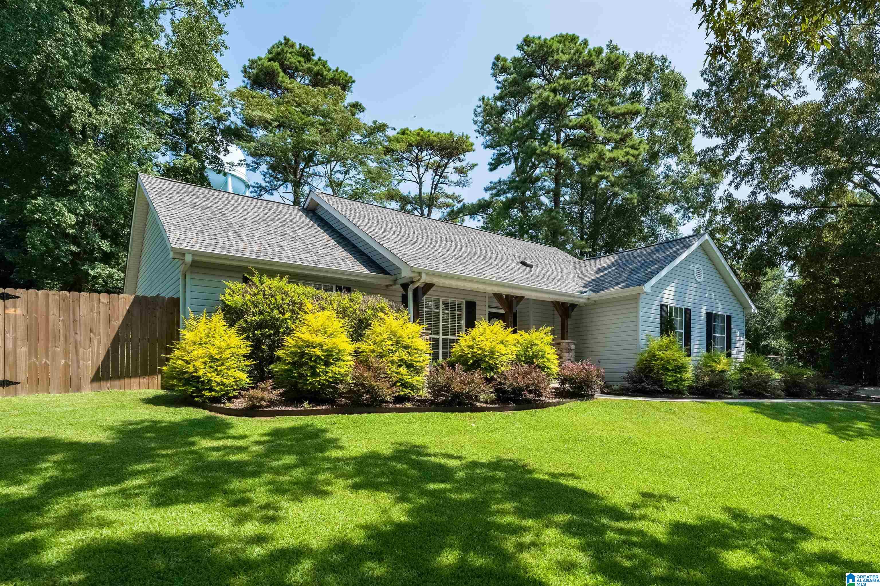 7801 South View Lane Bessemer, AL 35022 - Photo 3 of 26