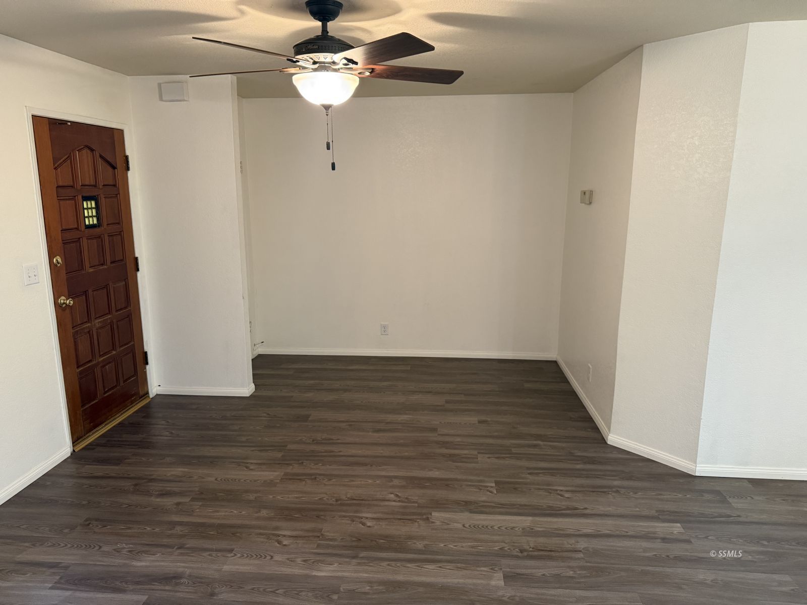 269 East Upjohn Avenue Ridgecrest, CA 93555 - Photo 3 of 15