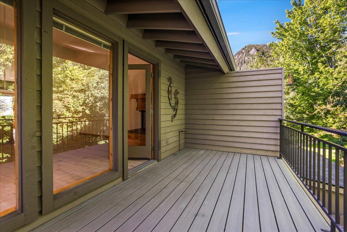 121 4 Seasons Way, Unit 13 Ketchum, ID 83340 - Photo 33 of 51 Trex deck and BBQ gas bib