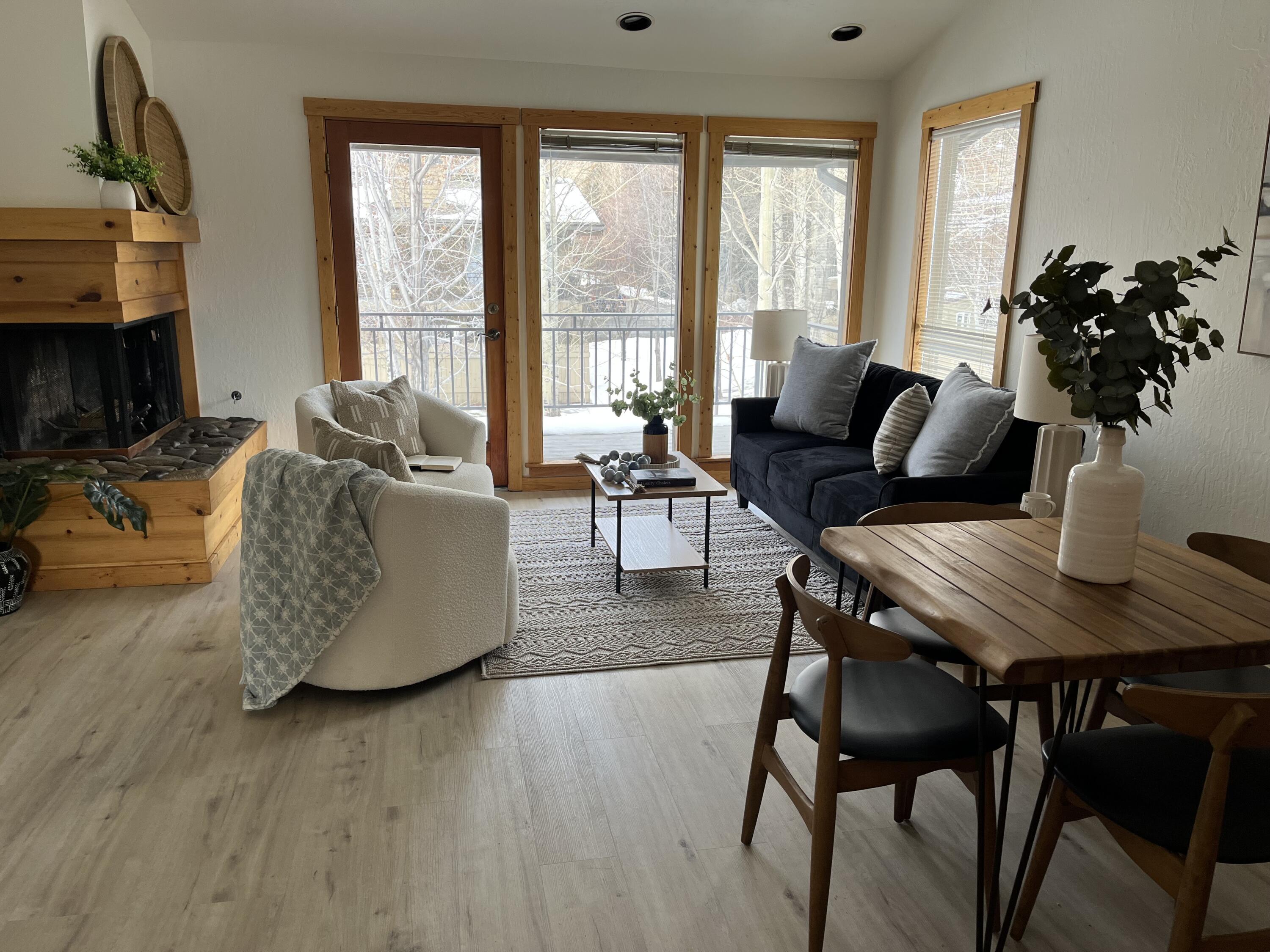 121 4 Seasons Way, Unit 13 Ketchum, ID 83340 - Photo 6 of 51 Dining area off living room