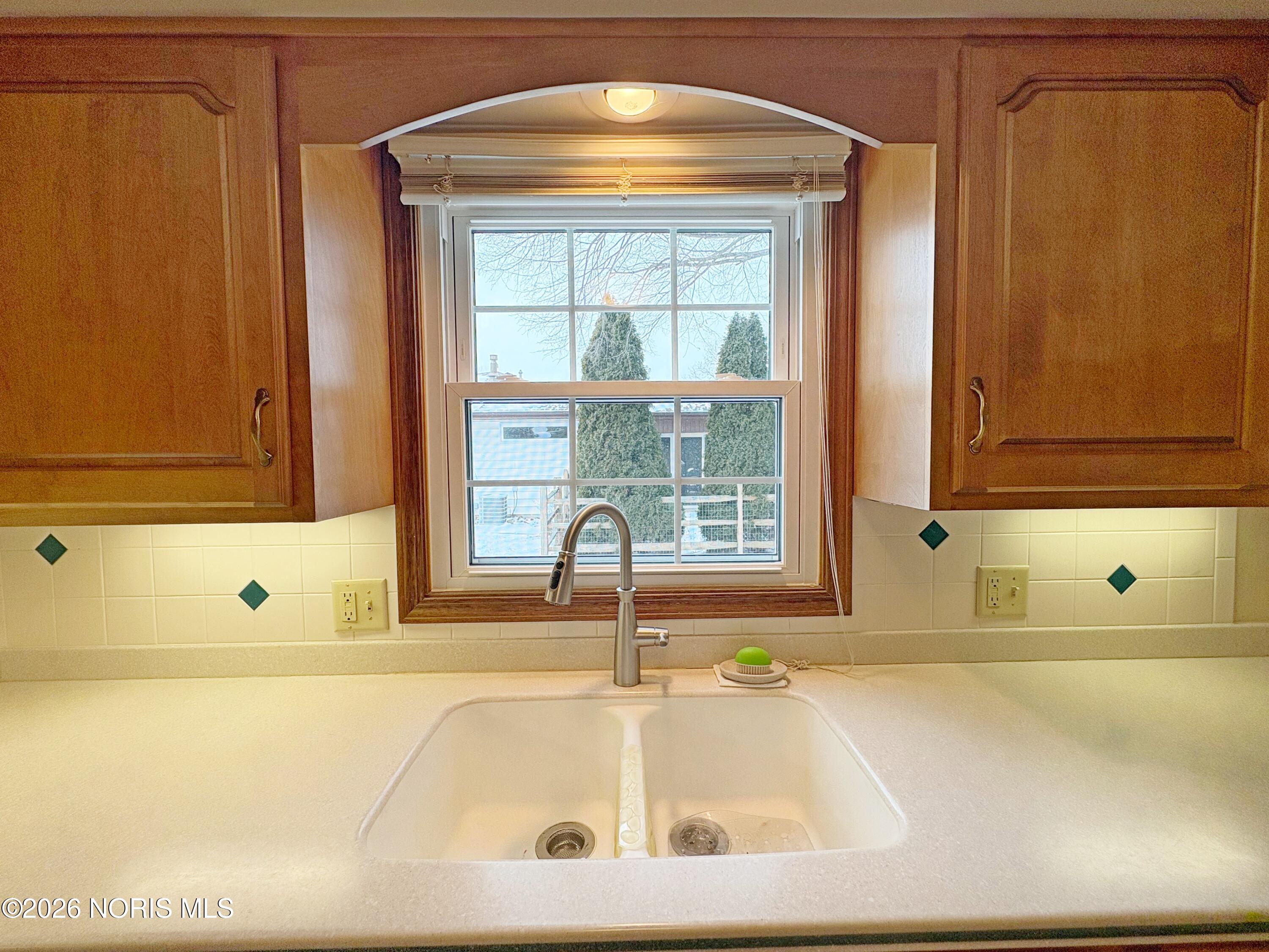 3515 Brown Road Oregon, OH 43616 - Photo 15 of 41 15 kit