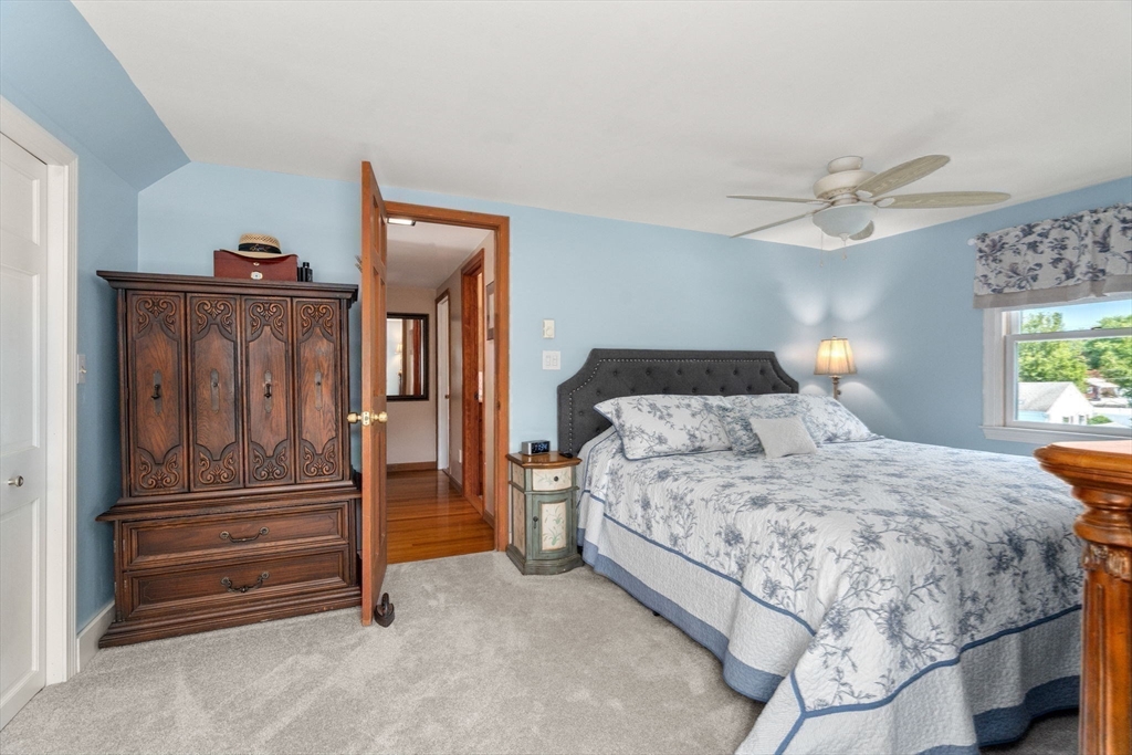86 Redfield Road Wakefield, MA 01880 - Photo 19 of 34