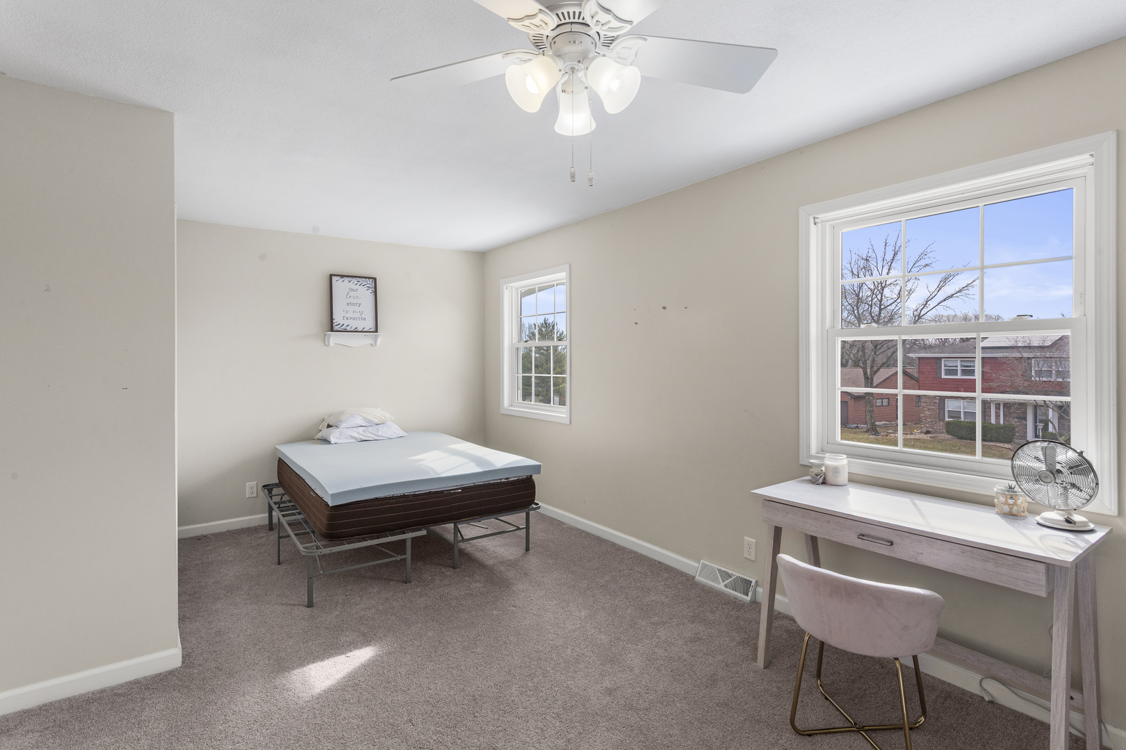 36 Allen Bend Drive Decatur, IL 62521 - Photo 34 of 39 a room with a table and windows